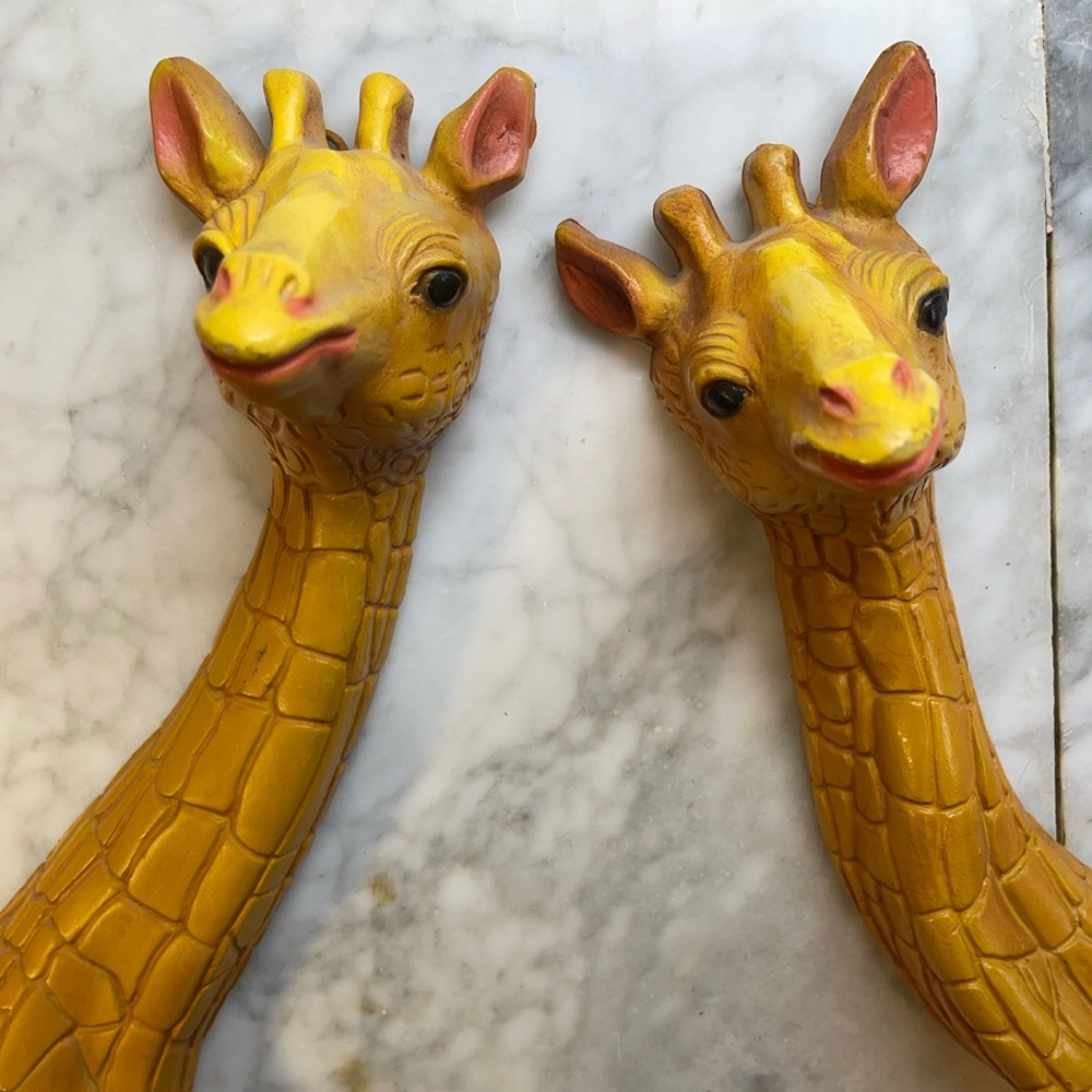 Vtg 1970s Homco 3D Giraffes set of 2 Wall Decor Plastic Kids Room